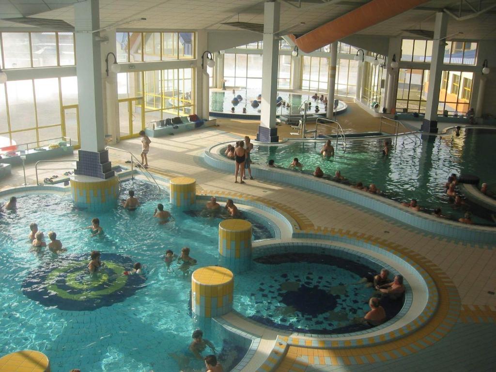 Vitalmed Hotel Sarvar Bagian luar foto