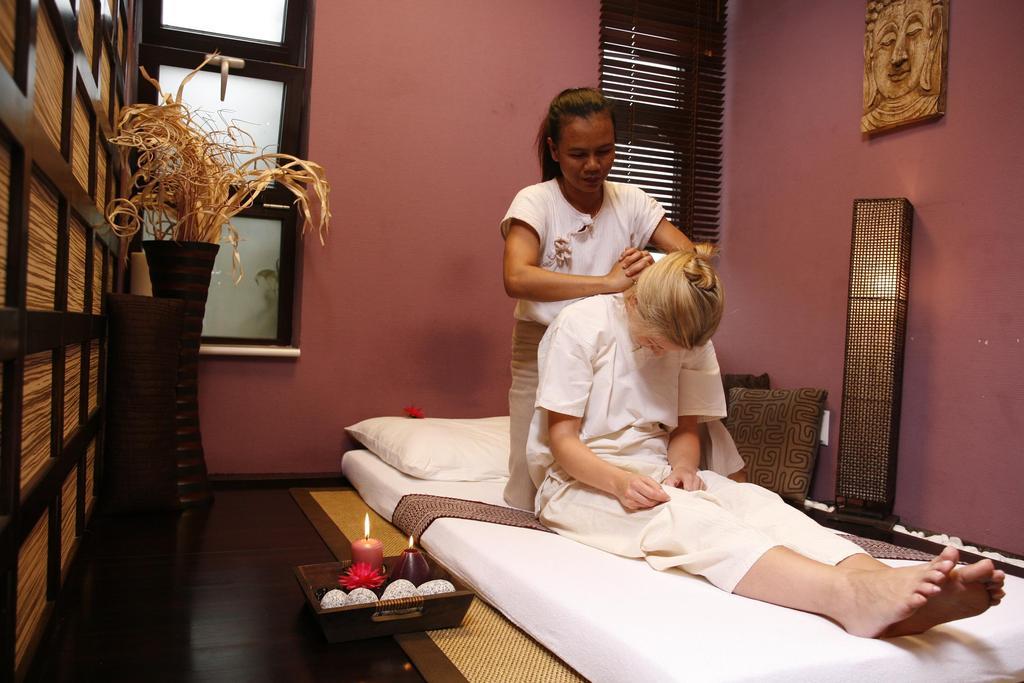 Vitalmed Hotel Sarvar Bagian luar foto