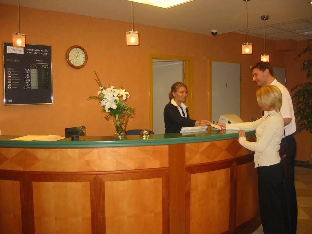 Vitalmed Hotel Sarvar Bagian luar foto