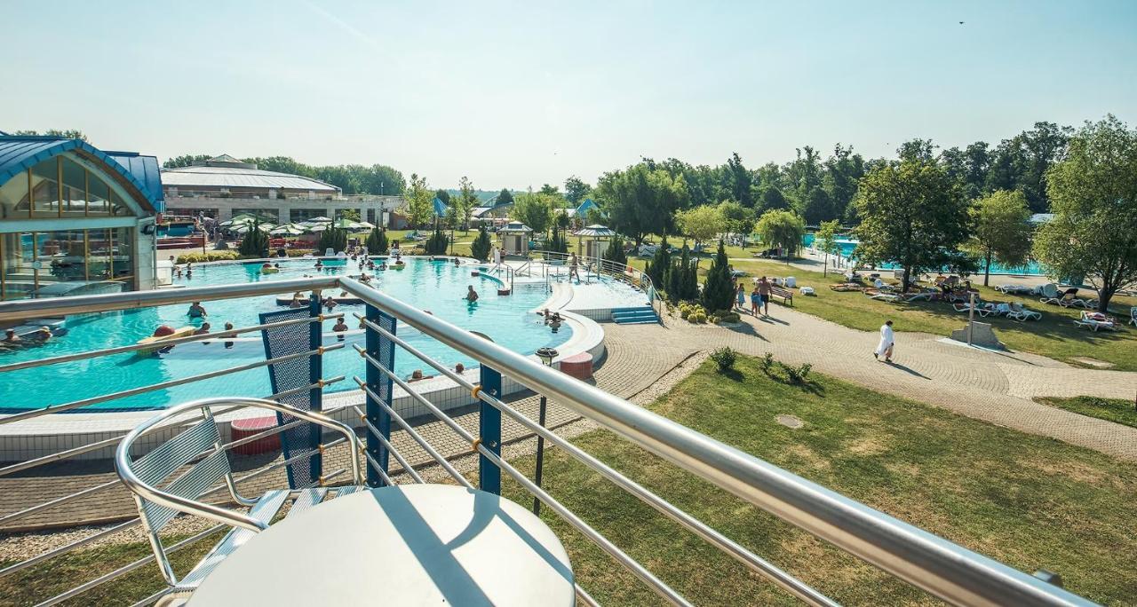 Vitalmed Hotel Sarvar Bagian luar foto